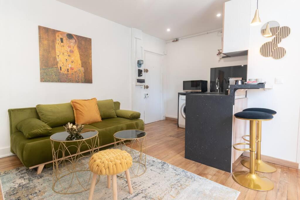 Parisian & Chic Appartement -15 Min From Paris Center 이브리쉬르센 외부 사진